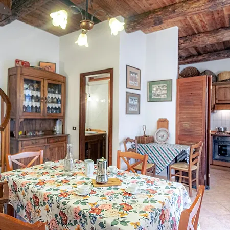 Casa vacanze Sula' - In The Village With Lake View And Patio Belgirate