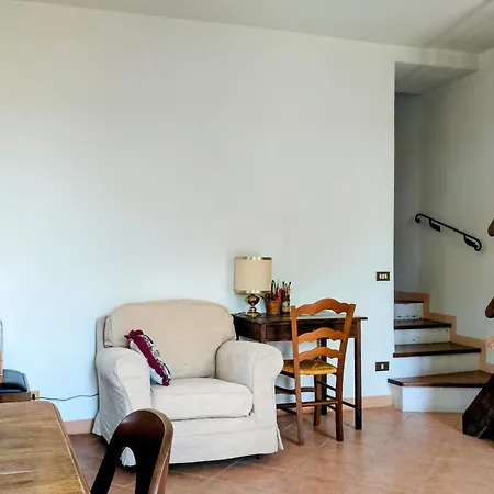 Casa vacanze Sula' - In The Village With Lake View And Patio Belgirate
